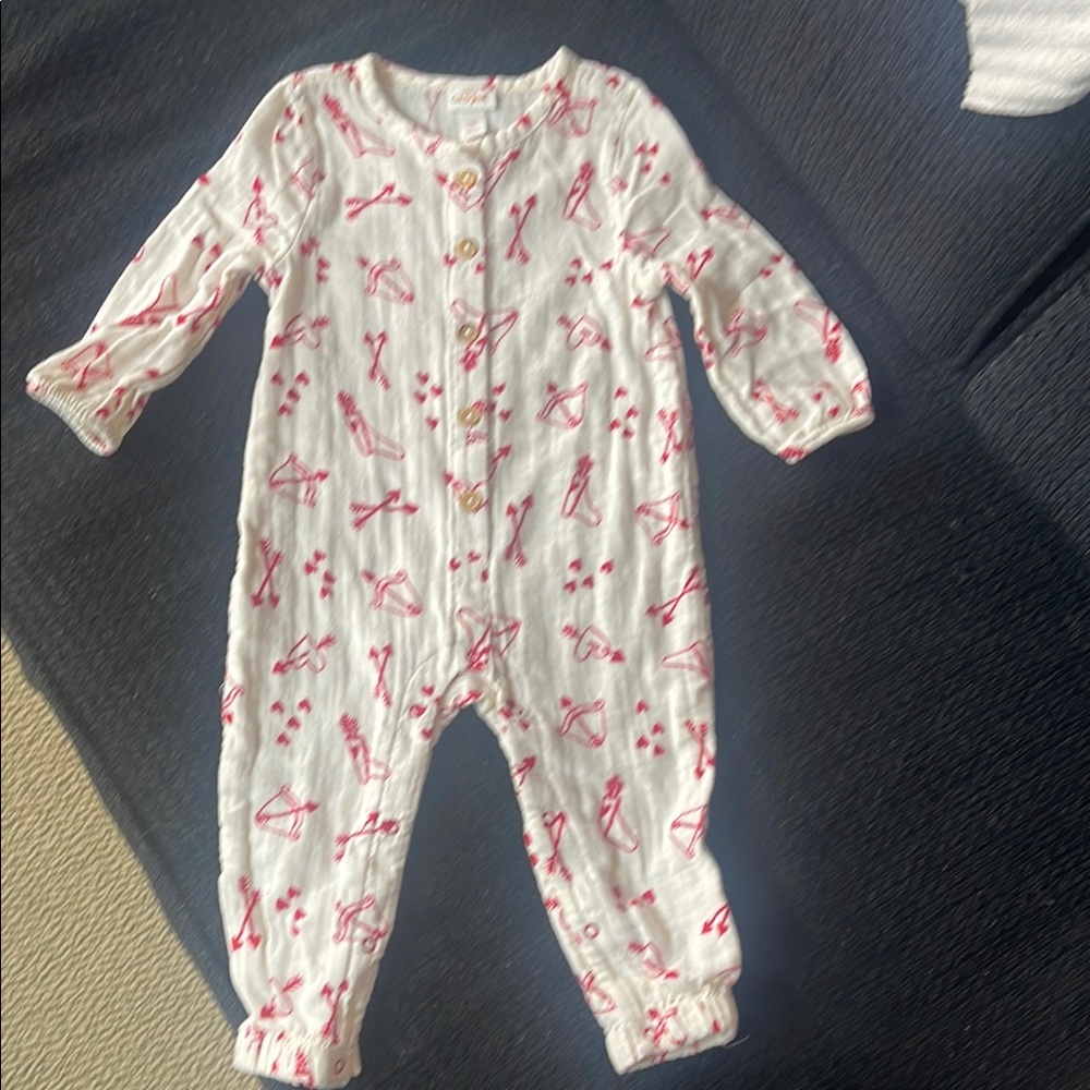 Cat & Jack one piece outfit. Size 12 months. Great condition